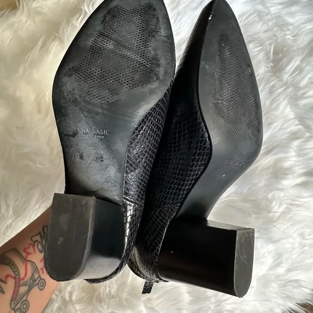 Zara basic collection black bootie, zippered back